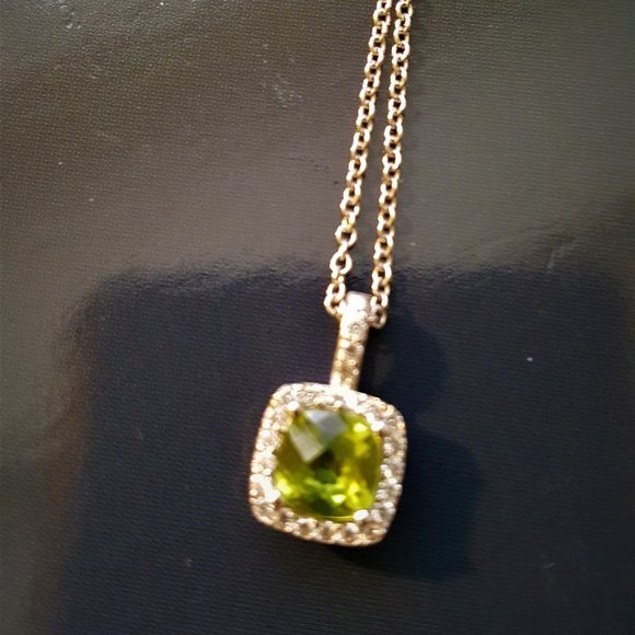 Pendant - Picture 1 of 1